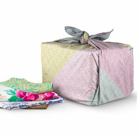 cadeau emballé furoshiki