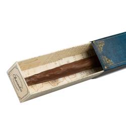 Vue rapproché sur la baguette Hary Potter en chocolat